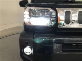 LEDヘッドライトです。デザイン性がよくとても明るいので、夜間の走行や悪天候でも安心です。しかも長寿命!