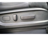 高級車の代名詞!電動シートが装備されています!