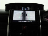 パノラミックビューモニター装備!サイドビュー・車両に取り付けたフロント、サイド、バックカメラの映像を合成して画面上に表示させることで、低速時の運転を補助する装置です。