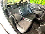 後部座席も気になるようなキズ・汚れやへたり等、大きなダメージはなく、良好な状態です。