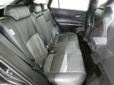 後部座席も当然、綺麗・清潔に仕上げております。内装の綺麗なお車は気持ちが良いですね。