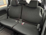 後席も使用感少なく綺麗な状態を保っております。