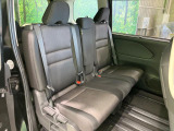 後部座席も気になるようなキズ・汚れやへたり等、大きなダメージはなく、良好な状態です。