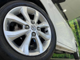 【純正14インチアルミホイール】外観にマッチした純正アルミホイールを装着しております。各種社外アルミホイールや、スタッドレスタイヤも取扱いしております。是非ご相談ください♪