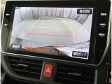 バックガイドモニターで、後方を確認しながら安心して駐車することができます。運転初心者も熟練者も必須の機能ですよ!