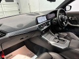 ABS:急ブレーキの車輪ロックを防止。車の安定性と操縦性を確保!