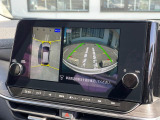 【アラウンドビューモニター】専用のカメラにより、上から見下ろしたような視点で360度クルマの周囲を確認することができます☆死角部分も確認しやすく、狭い場所での切り返しや駐車もスムーズに行えます。