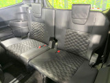 3列目シートはもちろん状態良好☆大人でもゆったりと座って頂けますので、大人数でのお出かけもラクラクです♪ご家族で、気の知れた仲間で、ドライブに行くのが楽しみですね♪