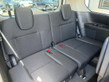 3列目シートはもちろん状態良好☆大人でもゆったりと座って頂けますので、大人数でのお出かけもラクラクです♪ご家族で、気の知れた仲間で、ドライブに行くのが楽しみですね♪