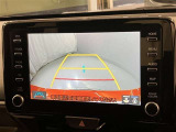 バックガイドモニターで、後方を確認しながら安心して駐車することができます。運転初心者も熟練者も必須の機能ですよ!