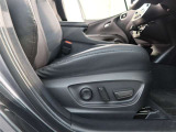 パワーシート搭載。微妙な調整が手軽にでき、ピッタリなポジションで運転することが可能です。