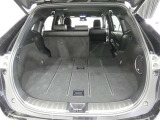 広いラッゲージスペースです。リヤシートのアレンジ次第で大きな荷物も積めちゃいますよ。