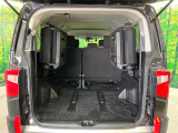 普段のお買い物や通勤、送迎等に十分な荷室スペースを確保しております。セカンドシートを倒すと、大きな荷物の積載も可能です♪