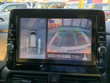 車を真上から画面で確認出来るアラウンドビューモニター♪画面を見ながら車庫入れが非常に楽になります!
