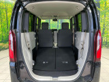 後席を格納すると、これだけの広さが!シーンに合わせたシートアレンジで、大きな荷物も積むことが出来ます♪