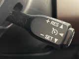 【クルーズコントロール】高速道路で便利な機能です!!アクセルを離しても一定速度で走行ができる装備です。加速減速もスイッチ操作でOKです。