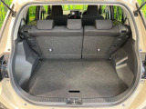 普段のお買い物や通勤、送迎等に十分な荷室スペースを確保しております。セカンドシートを倒すと、大きな荷物の積載も可能です♪