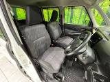運転席シート廻りは使用感も少なく、良好な状態となっています。丁寧に使われていたことがよくわかりますね。