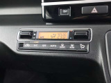 オートエアコン操作部は温度調整と風力調整が出来き、設定温度に達するまでが早いので、快適なドライブを楽しんでいただけます