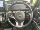 ステアリングも使用感が少なく、きれいな状態となっております♪