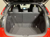 広々としたラゲージスペースを備えています。大きなものや長さのある荷物もしっかりと積み込めます。
