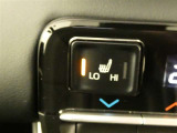 【シートヒーター】運転席と助手席の座面にヒーターが内蔵されていますので寒い時でも快適運転です。