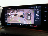 リアビューカメラ。ガイドラインとパークディスタンスコントロールで安全に車庫入れ可能。
