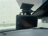 【ドライブレコーダー】運転中の記録を残します。事故などを起こしてしまった際、起こされた時の証拠を残します。その他、カー用品も取り揃えておりますのでご相談下さい。