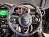 ミニ独特のゴーカートフィーリングと呼ばれる軽快なハンドリングはAT車、MT車のどちらでも楽しめます。