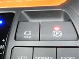 【オートパーキング】シフトをドライブやバックに入れると自動的にブレーキ解除パーキングを入れると自動的にパーキングブレーキがかかります。
