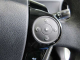 ハンドルに装備されたステアリングスイッチ