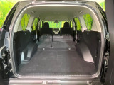 ラゲッジルームは、大容量のスペースを確保。普段のお買い物からレジャーまで、幅広く活躍してくれます!また、リアシートを倒すことでバリエーション豊かにお使いいただけます。