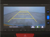 バックカメラ搭載です!車庫入れが苦手な人はもちろん、車両感覚に自信がある人にもお勧めです!見えない箇所が見えるようになるので、低い障害物や隠れてしまっている子供の存在等にも気付く事が出来ます。