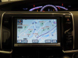トヨタ純正ナビ装備!地図描写は文字も道もクリアで見やすく、滑らかに表示します。これさえあればもう道に迷わないですみますね♪フルセグで地上波デジタル放送TVもバッチリ綺麗に見れちゃいます♪