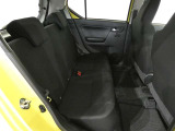 後部座席も当然、綺麗・清潔に仕上げております。内装の綺麗なお車は気持ちが良いですね。