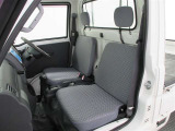 清潔で広々した座席です。ぜひ、現車を見て体感してみてください。
