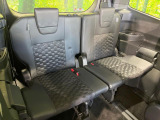 3列目シートはもちろん状態良好☆大人でもゆったりと座って頂けますので、大人数でのお出かけもラクラクです♪ご家族で、気の知れた仲間で、ドライブに行くのが楽しみですね♪