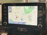純正ナビを装備。タッチパネル式で使いやすく、お出かけもラクラクです。