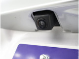 バックカメラが付いているので後方確認が非常にしやすいです。今や運転初心者も熟練者も必須装備!ついていて損はないですね♪