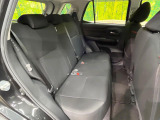 後部座席も気になるようなキズ・汚れやへたり等、大きなダメージはなく、良好な状態です。