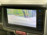 【バックカメラ】駐車時に後方がリアルタイム映像で確認できます。大型商業施設や立体駐車場での駐車時や、夜間のバック時に大活躍!運転スキルに関わらず、今や必須となった装備のひとつです!