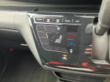 オートエアコン付きなので車内も快適