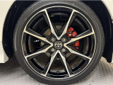 「トヨタ純正アルミホイール」を装着!純正なので車のデザインともマッチしています。高級感やスポーティーさを際立たせてくれます。