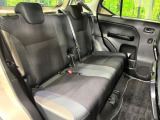 後部座席も気になるようなキズ・汚れやへたり等、大きなダメージはなく、良好な状態です。