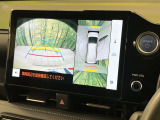 【パノラミックビューモニター】専用のカメラにより、上から見下ろしたような視点で360度クルマの周囲を確認することができます☆死角部分も確認しやすく、狭い場所での切り返しや駐車もスムーズに行えます。