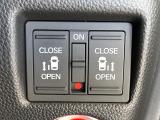 【両側パワースライドドア】スマートキーや運転席のスイッチで後席両側スライドドアの開閉が可能♪電動だから力を入れてドアを開ける必要が無く、小さなお子様でも簡単に開け閉めでき快適です♪