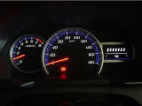 とっても見易いメーターです。夜間時はラグジュアリーな気分にさせてくれる照明が魅力ですので、夜のドライブも楽しみになりますよ♪