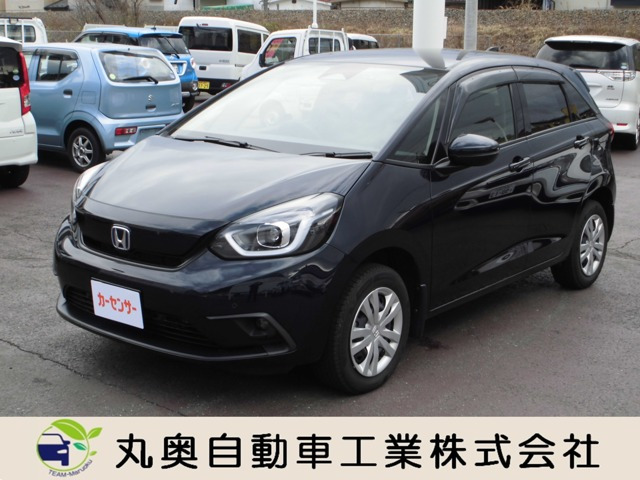 フィット  1.5 e:HEV ベーシック 4WD