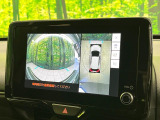 【パノラミックビューモニター】専用のカメラにより、上から見下ろしたような視点で360度クルマの周囲を確認することができます☆死角部分も確認しやすく、狭い場所での切り返しや駐車もスムーズに行えます。