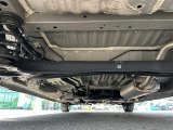 【下回り】目立つ錆や腐食もなくきれいな状態です!もちろん納車前には法定点検を実施致します!